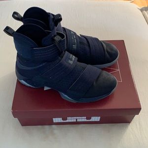 LeBron Zoom Soldier 10 Midnight Navy